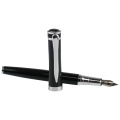 Vente chaude Metal Fountain Pen Logo personnalisé pour l&#39;homme Smooth Writing Black Fountain Pen Nibs